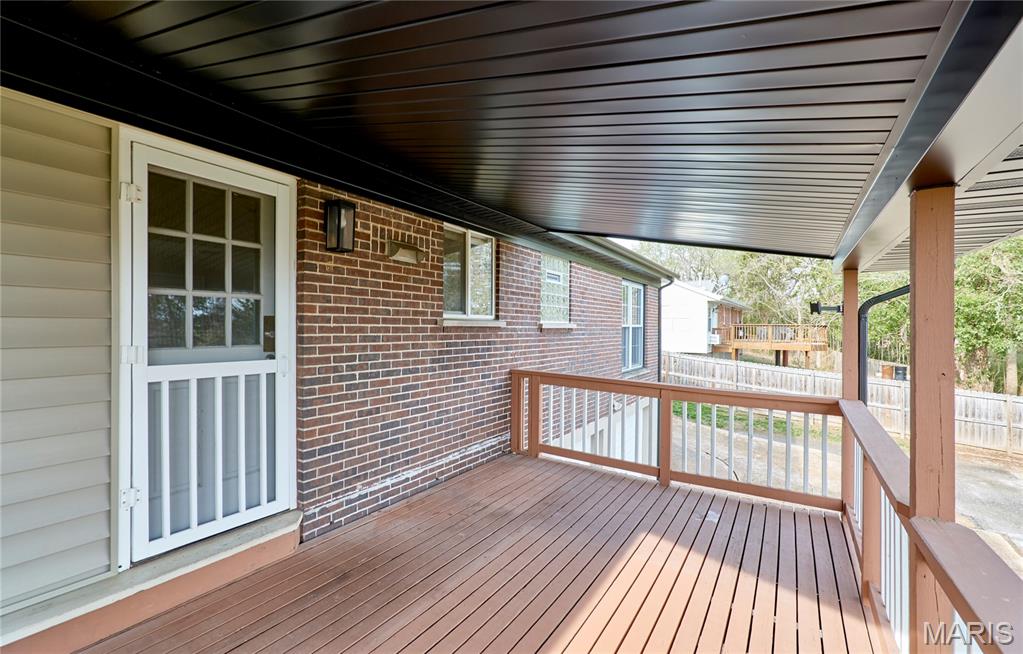 17 Ridgemoor Drive Fenton, MO 63026 - Photo 5 of 28