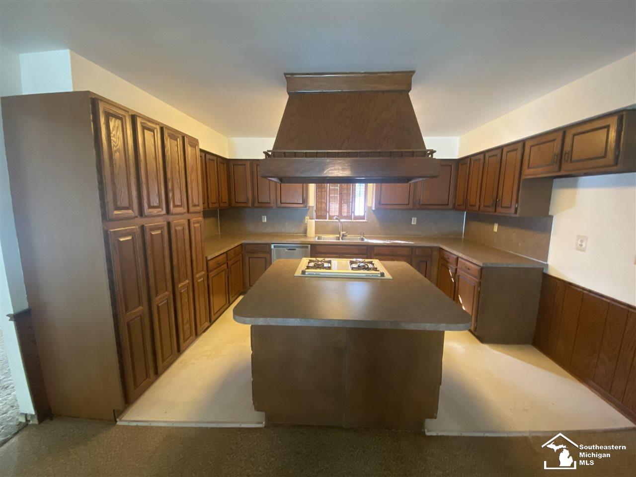 7924 Wiseman Road Lambertville, MI 48144 - Photo 9 of 35 50057281-8.JPG