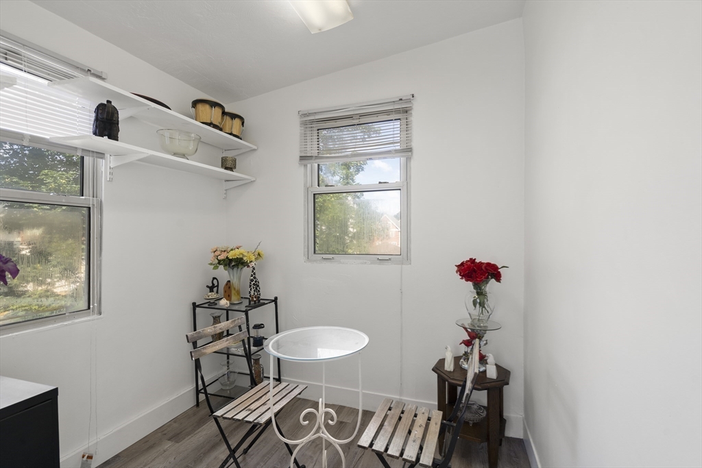 87 Hamilton Street Boston, MA 02125 - Photo 6 of 39