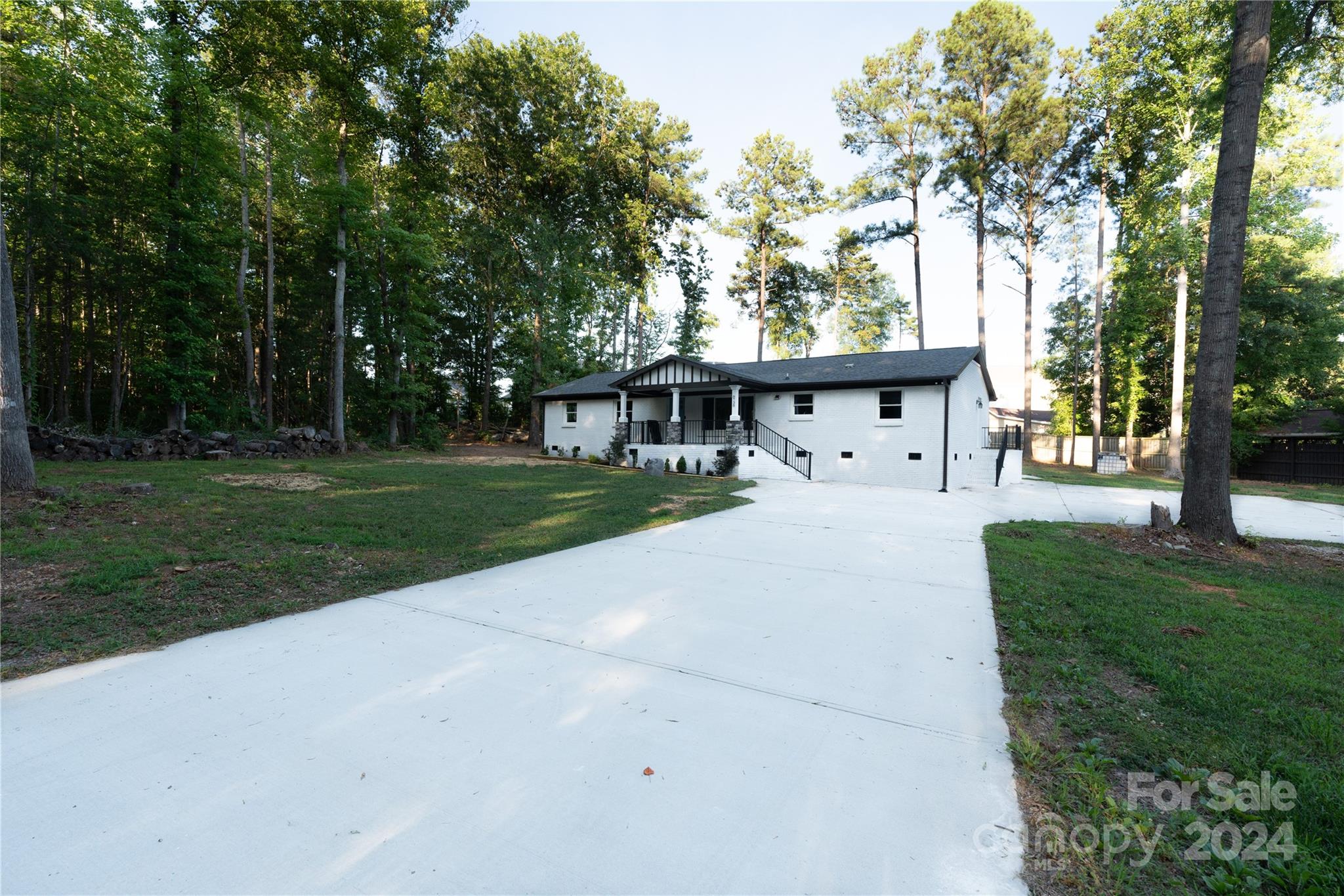 8738 Shelley Mullis Road Fort Mill, SC 29707 - Photo 3 of 17 Gallery Image 3