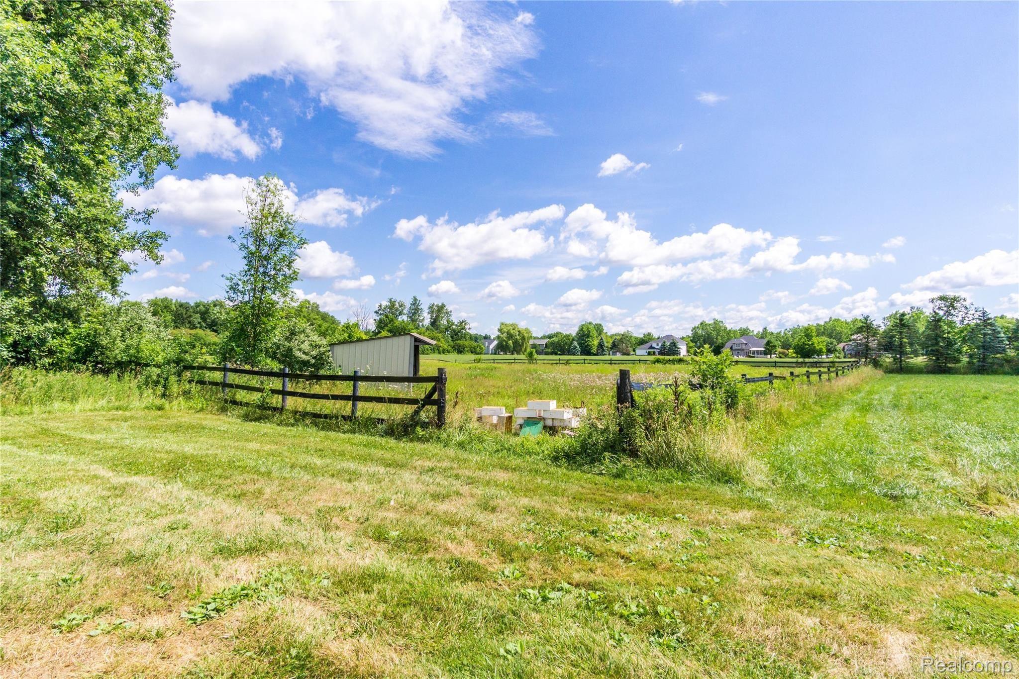 2013 East Baldwin Road Grand Blanc, MI 48439 - Photo 54 of 56 Exteriors 21.jpg
