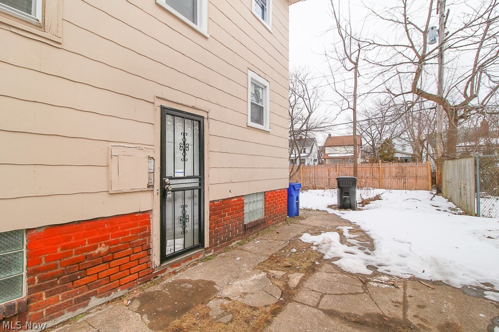 1427 Larchmont Road Cleveland, OH 44110 - Photo 3 of 33 Gallery Image 3