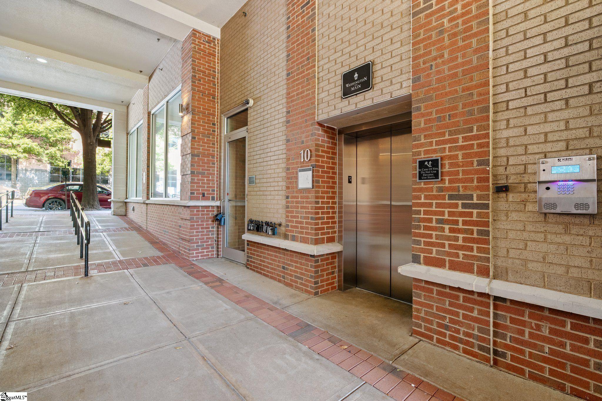 10 East Washington Street, Unit 2I Greenville, SC 29601 - Photo 11 of 25