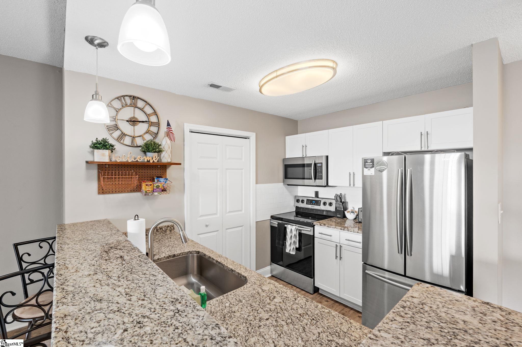 10 East Washington Street, Unit 2I Greenville, SC 29601 - Photo 23 of 25