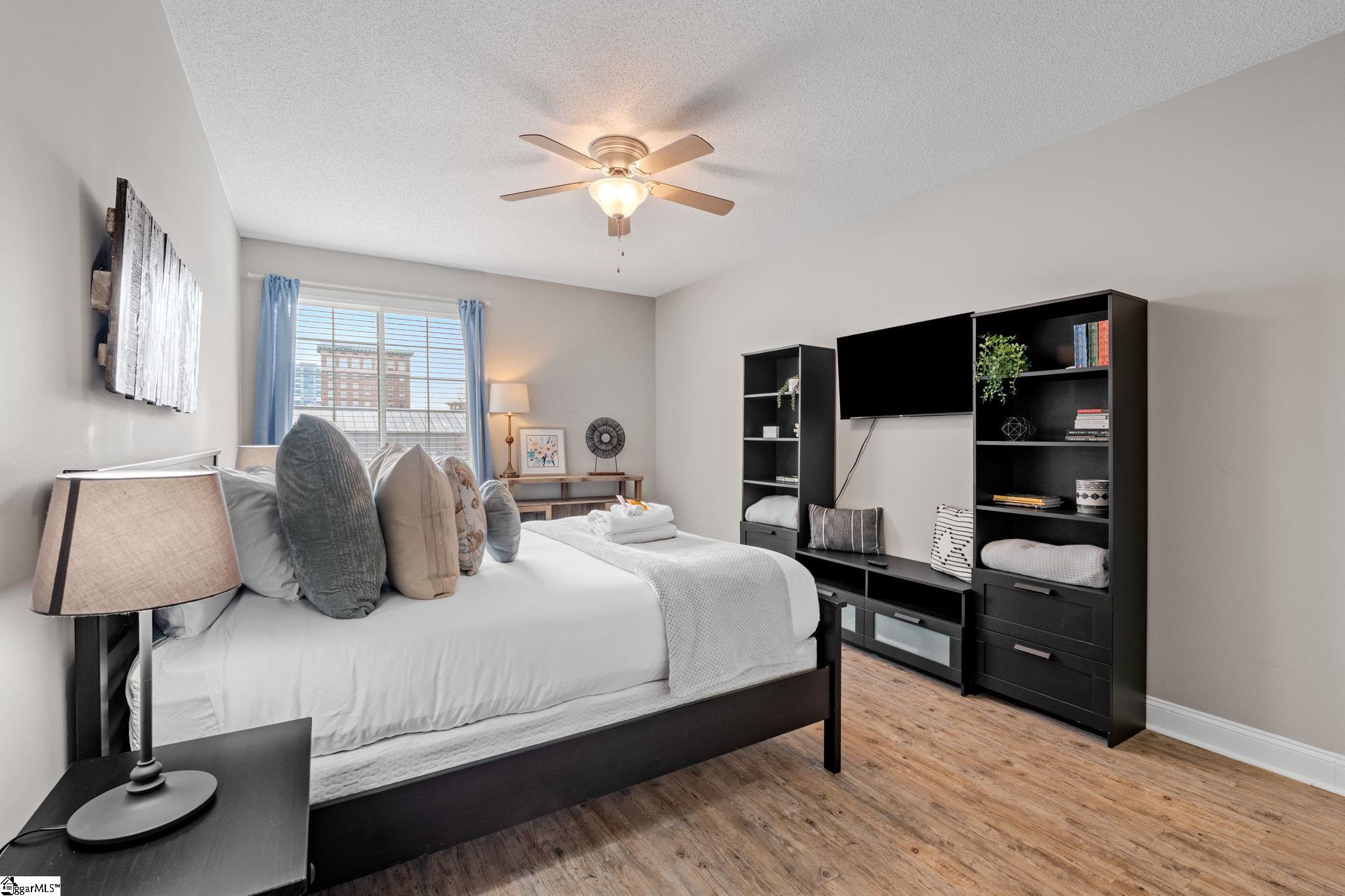 10 East Washington Street, Unit 2I Greenville, SC 29601 - Photo 25 of 25