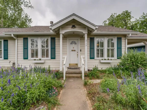 $620,000 | 217 West Morse Street, Fredericksburg, TX 78624