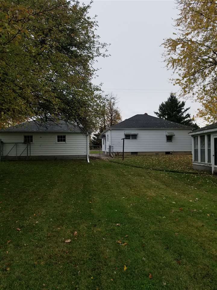 160 South Lincoln Road Bay City, MI 48708 - Photo 5 of 29