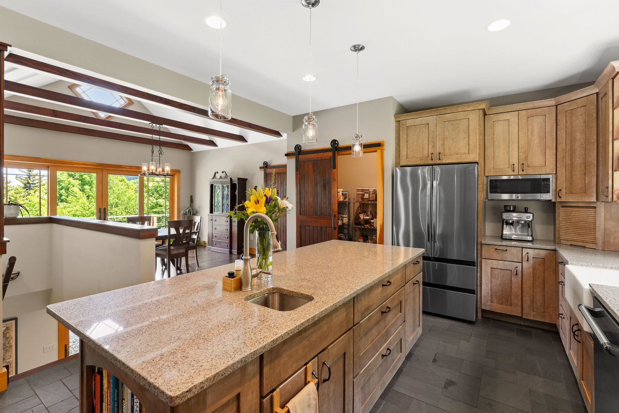 1045 Ring Road Waterbury, VT 05676 - Photo 11 of 56