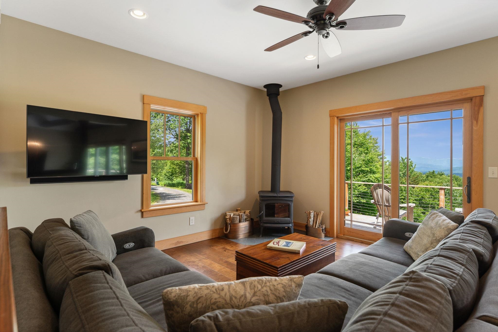 1045 Ring Road Waterbury, VT 05676 - Photo 20 of 56