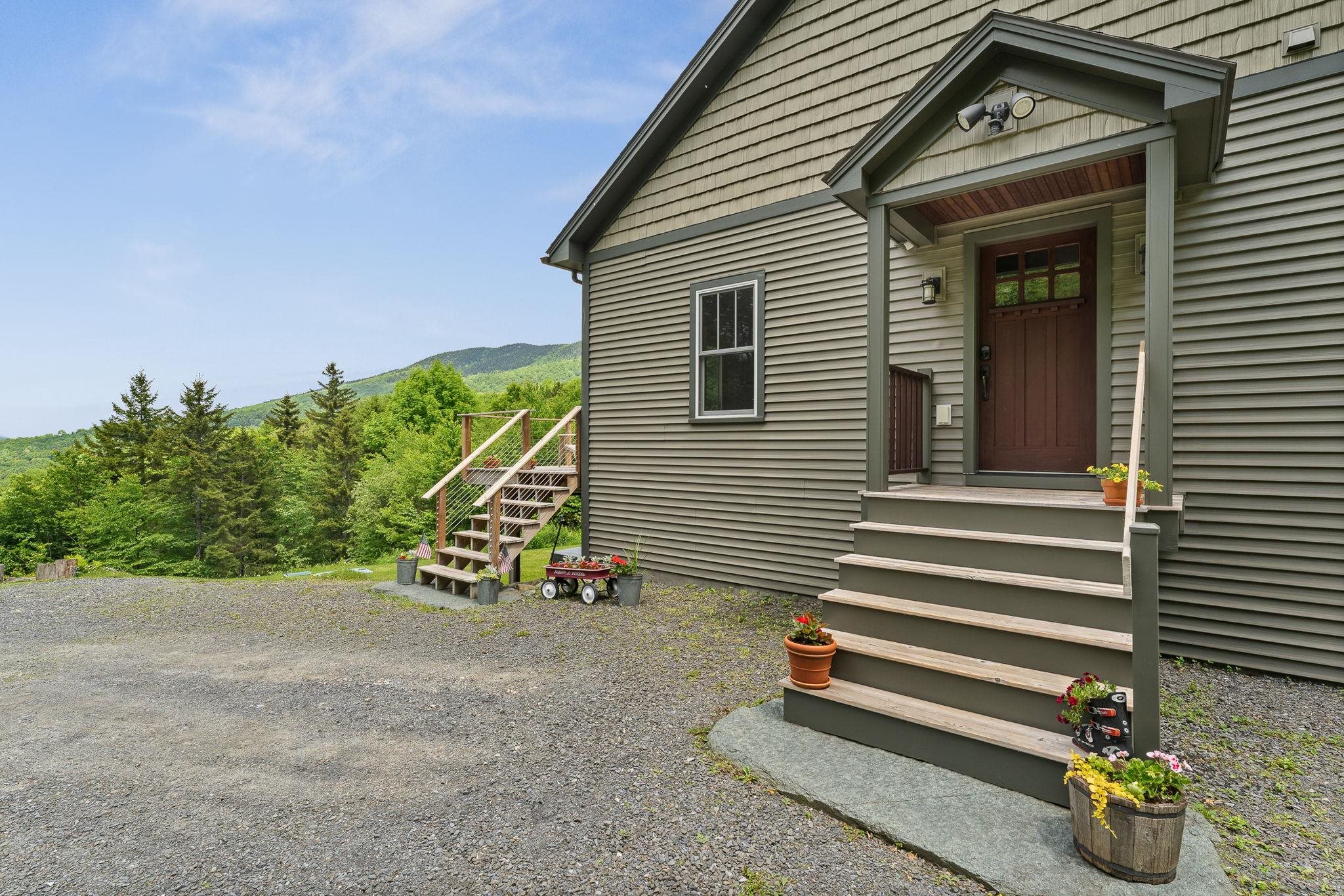 1045 Ring Road Waterbury, VT 05676 - Photo 4 of 56