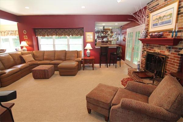 11 Keyes House Road Shrewsbury, MA 01545 - Photo 9 of 30 Gallery Image 9