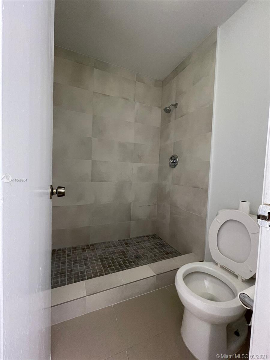 3429 Foxcroft Road Miramar, FL 33025 - Photo 20 of 27 Gallery Image 20
