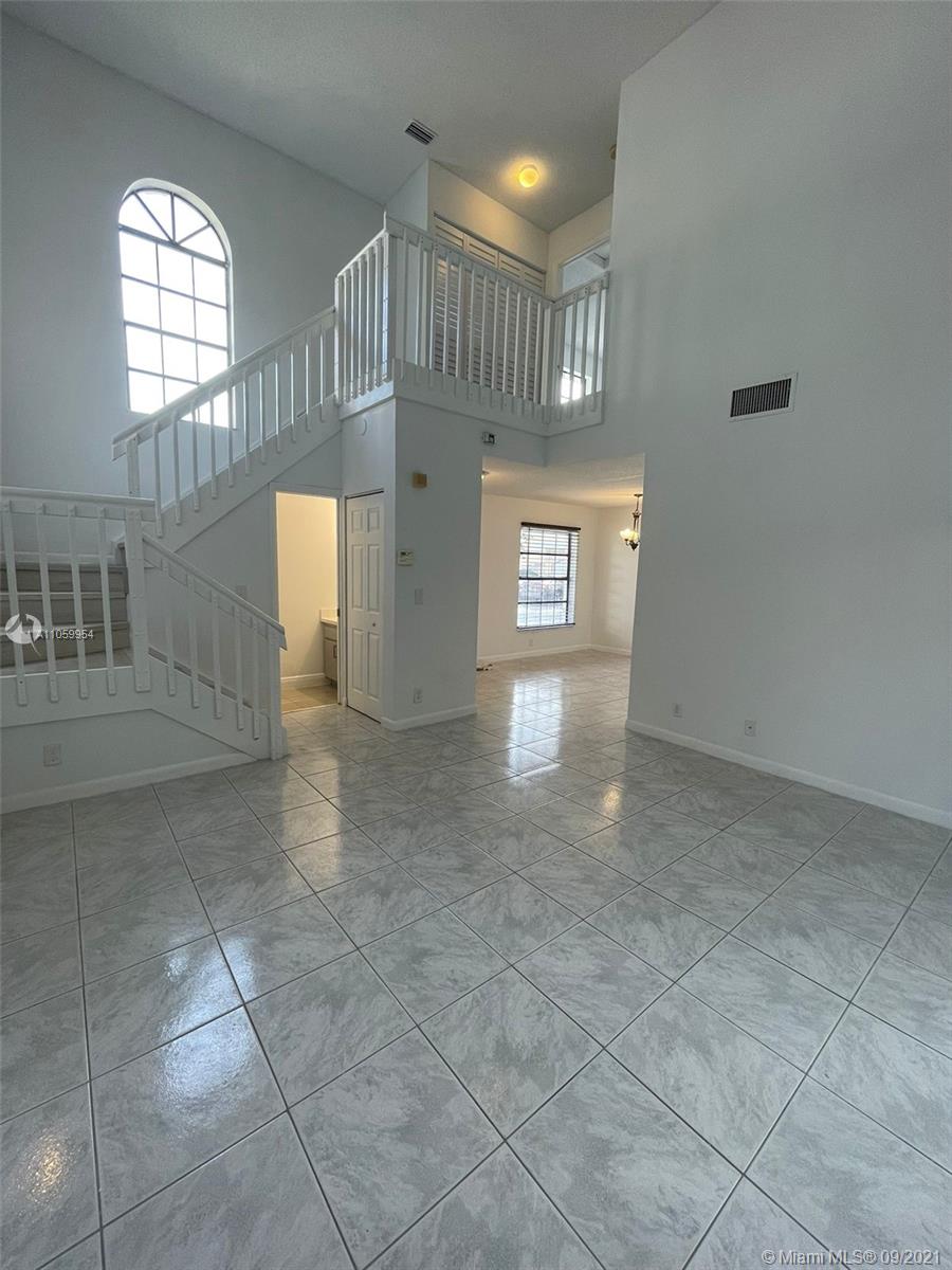3429 Foxcroft Road Miramar, FL 33025 - Photo 6 of 27 Gallery Image 6