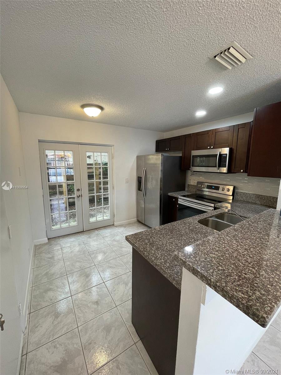3429 Foxcroft Road Miramar, FL 33025 - Photo 7 of 27 Gallery Image 7