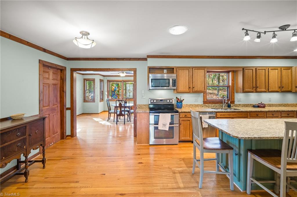 3515 Bentbrook Drive High Point, NC 27265 - Photo 11 of 46