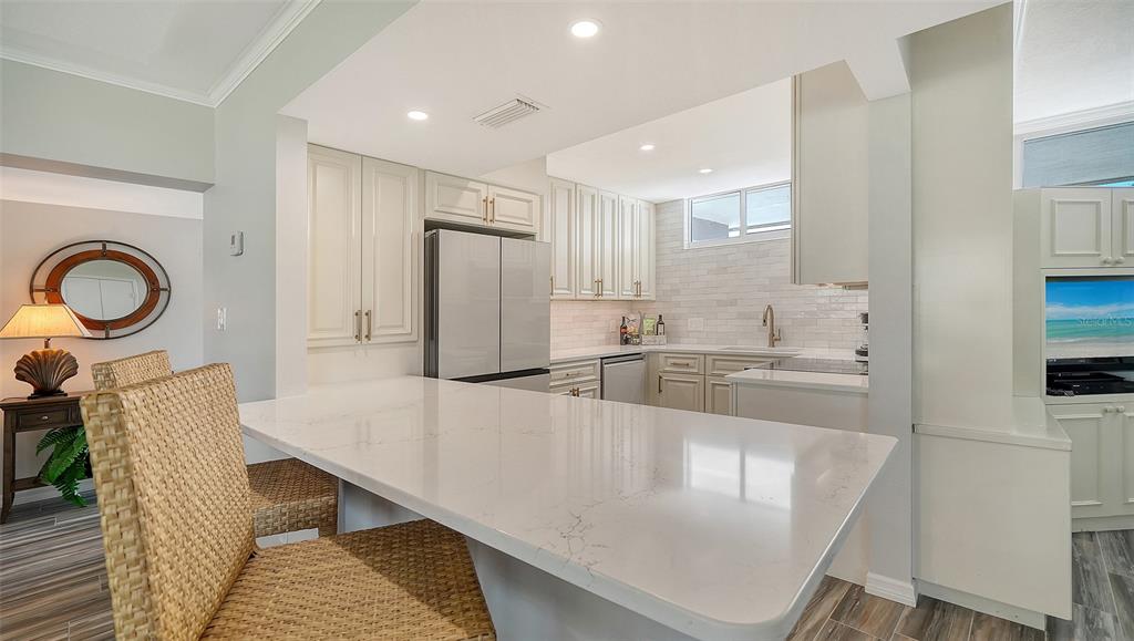 100 Sands Point Road, Unit 324 Longboat Key, FL 34228 - Photo 15 of 49