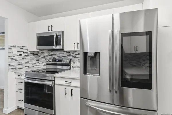 $2,100 | 8227 Campobello Drive, San Antonio, TX 78218