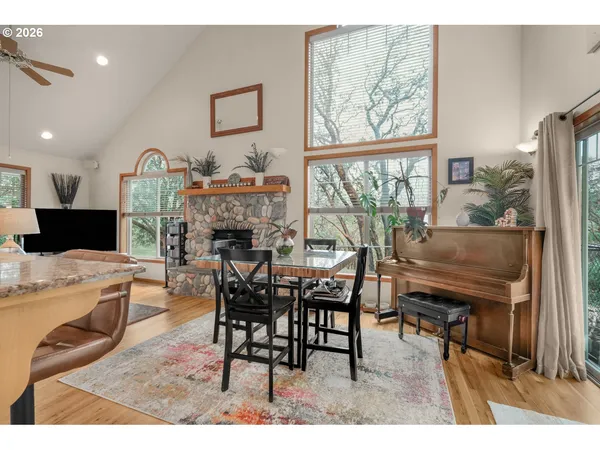 $700,000 | 5655 Tamarack Lane, Central Point, OR 97502