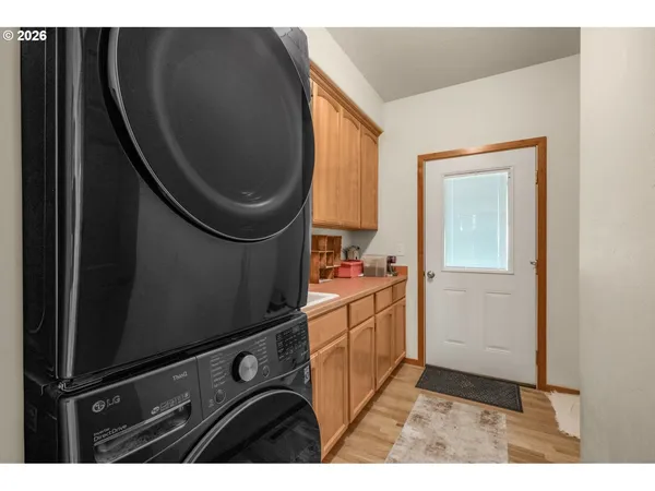 $700,000 | 5655 Tamarack Lane, Central Point, OR 97502