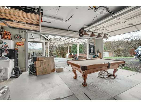 $700,000 | 5655 Tamarack Lane, Central Point, OR 97502