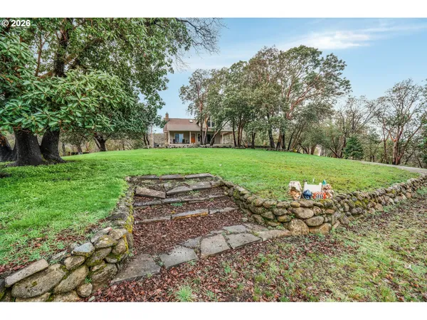 $700,000 | 5655 Tamarack Lane, Central Point, OR 97502