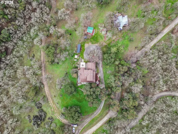 $700,000 | 5655 Tamarack Lane, Central Point, OR 97502