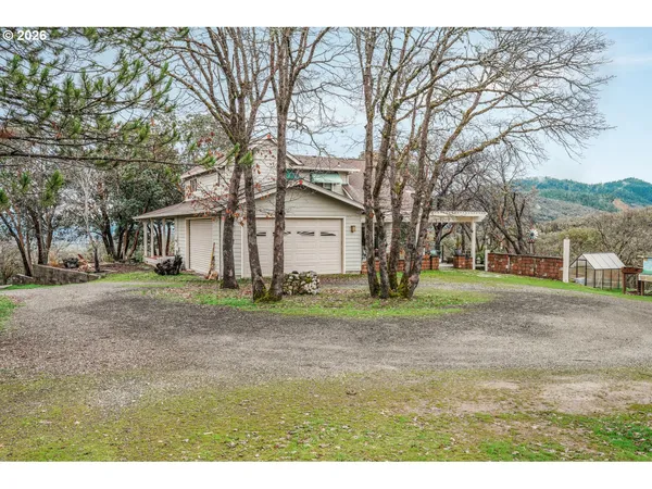 $700,000 | 5655 Tamarack Lane, Central Point, OR 97502