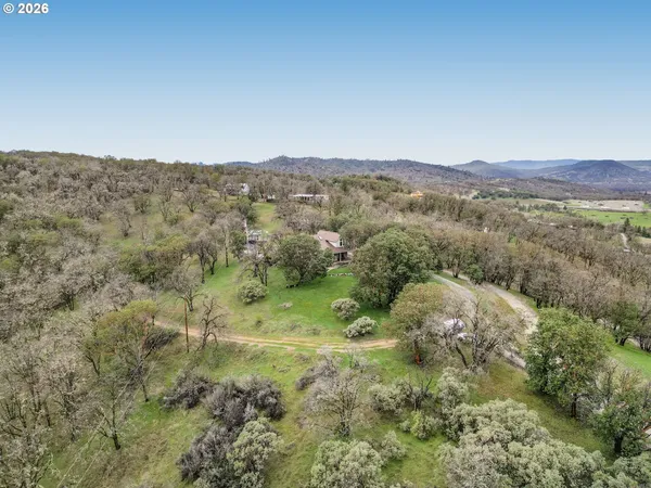 $700,000 | 5655 Tamarack Lane, Central Point, OR 97502