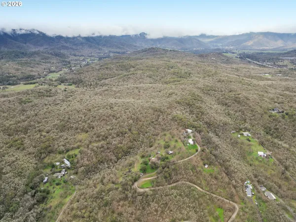 $700,000 | 5655 Tamarack Lane, Central Point, OR 97502