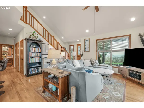 $700,000 | 5655 Tamarack Lane, Central Point, OR 97502