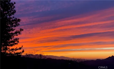 $499,000 | 28935 Banff Drive, Lake Arrowhead, CA 92352