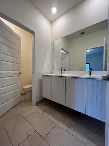 $690,000 | 4935 Northwest 84th Avenue, Doral, FL 33166