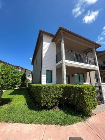 $690,000 | 4935 Northwest 84th Avenue, Doral, FL 33166
