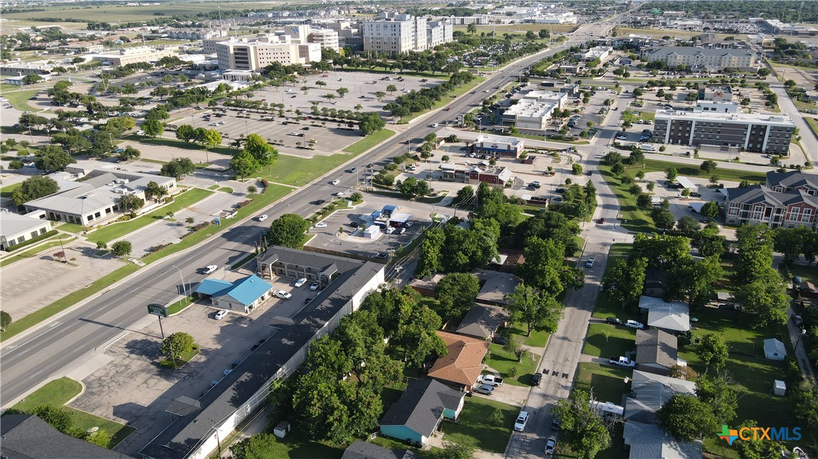 1901 South 33rd Street Temple, TX 76504 - Photo 6 of 20 Location, Location, Location. "Can we say Airbnb'