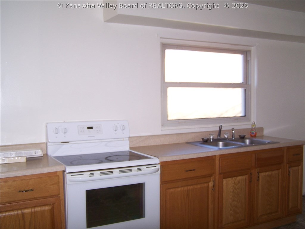 10137 Ripley Road Point Pleasant, WV 25550 - Photo 5 of 13 Gallery Image 5