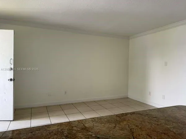 $1,700 | 890 Northwest 45th Avenue, Unit 25, Miami, FL 33126
