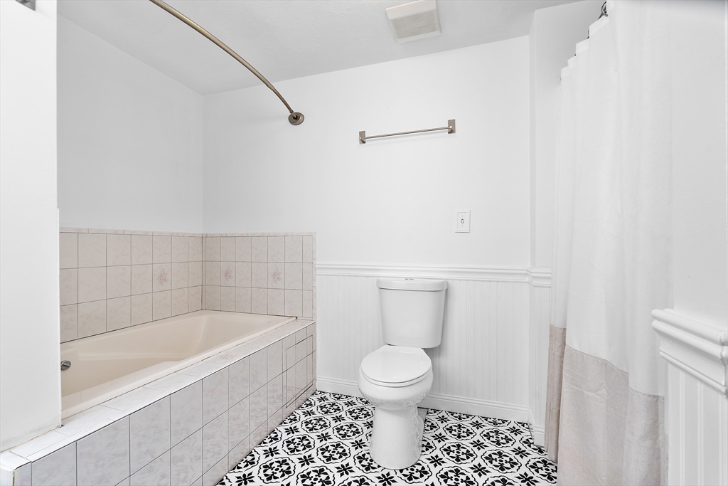 25 Dexter Road Melrose, MA 02176 - Photo 24 of 42