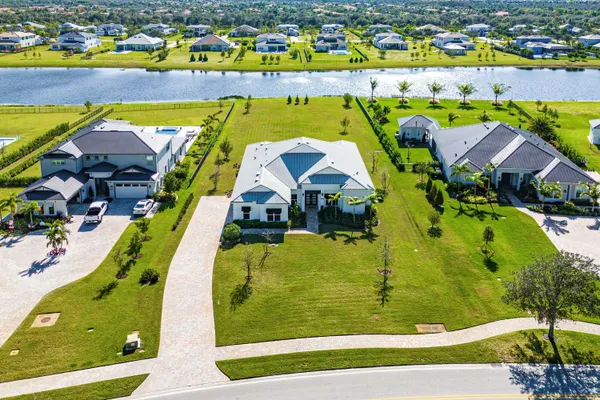 $2,935,000 | 20076 Southeast Bridgewater Drive, Jupiter, FL 33458