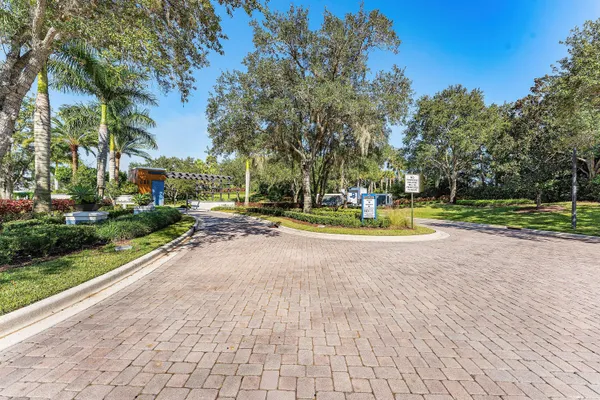 $2,935,000 | 20076 Southeast Bridgewater Drive, Jupiter, FL 33458