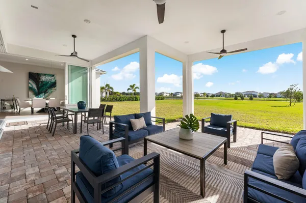 $2,935,000 | 20076 Southeast Bridgewater Drive, Jupiter, FL 33458
