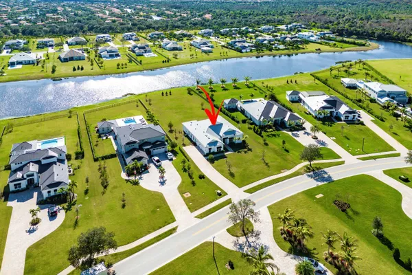 $2,935,000 | 20076 Southeast Bridgewater Drive, Jupiter, FL 33458
