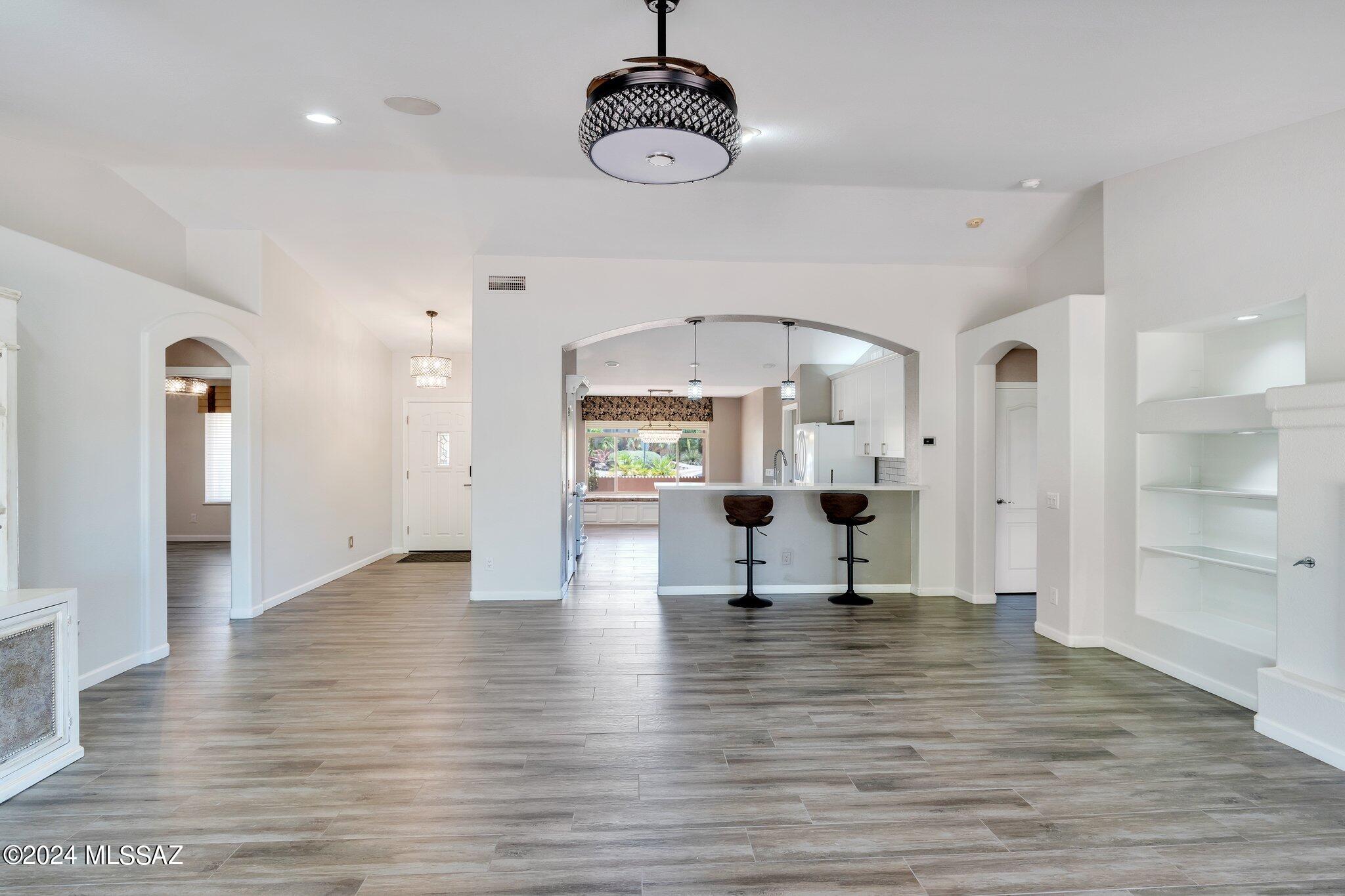 1831 East Redstart Road Green Valley, AZ 85614 - Photo 11 of 50