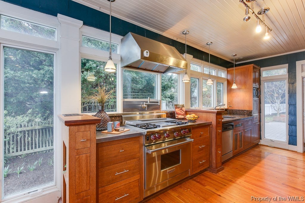 1017 Moore House Road Yorktown, VA 23690 - Photo 12 of 35 Gallery Image 12