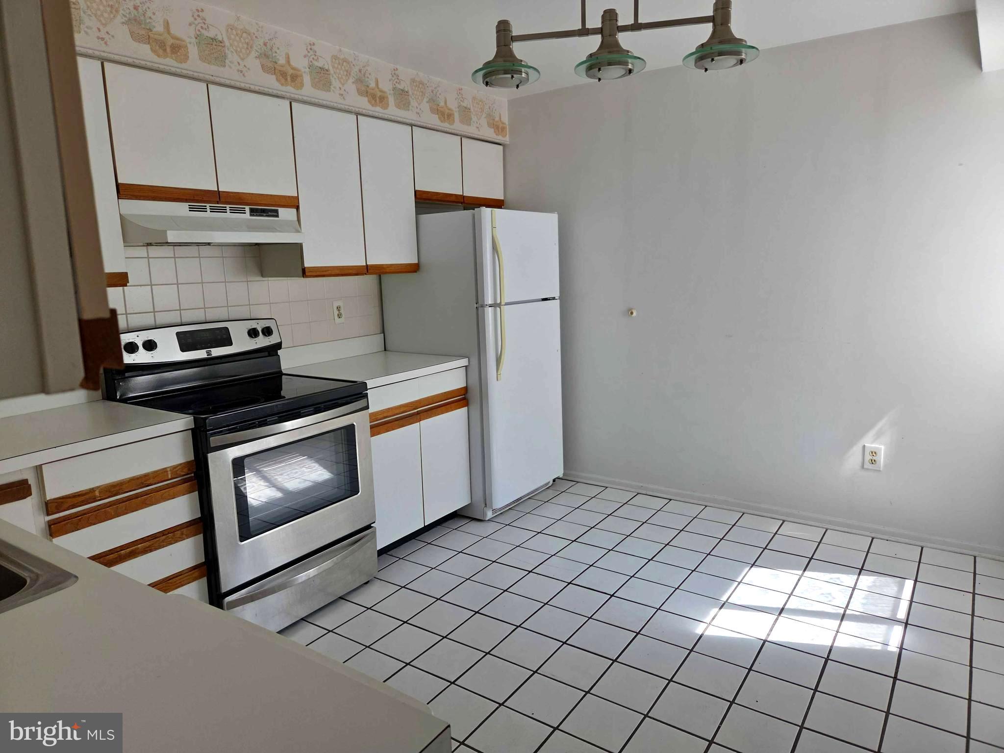 2903 Fallstaff Road, Unit 503 Baltimore, MD 21209 - Photo 4 of 27 Gallery Image 4