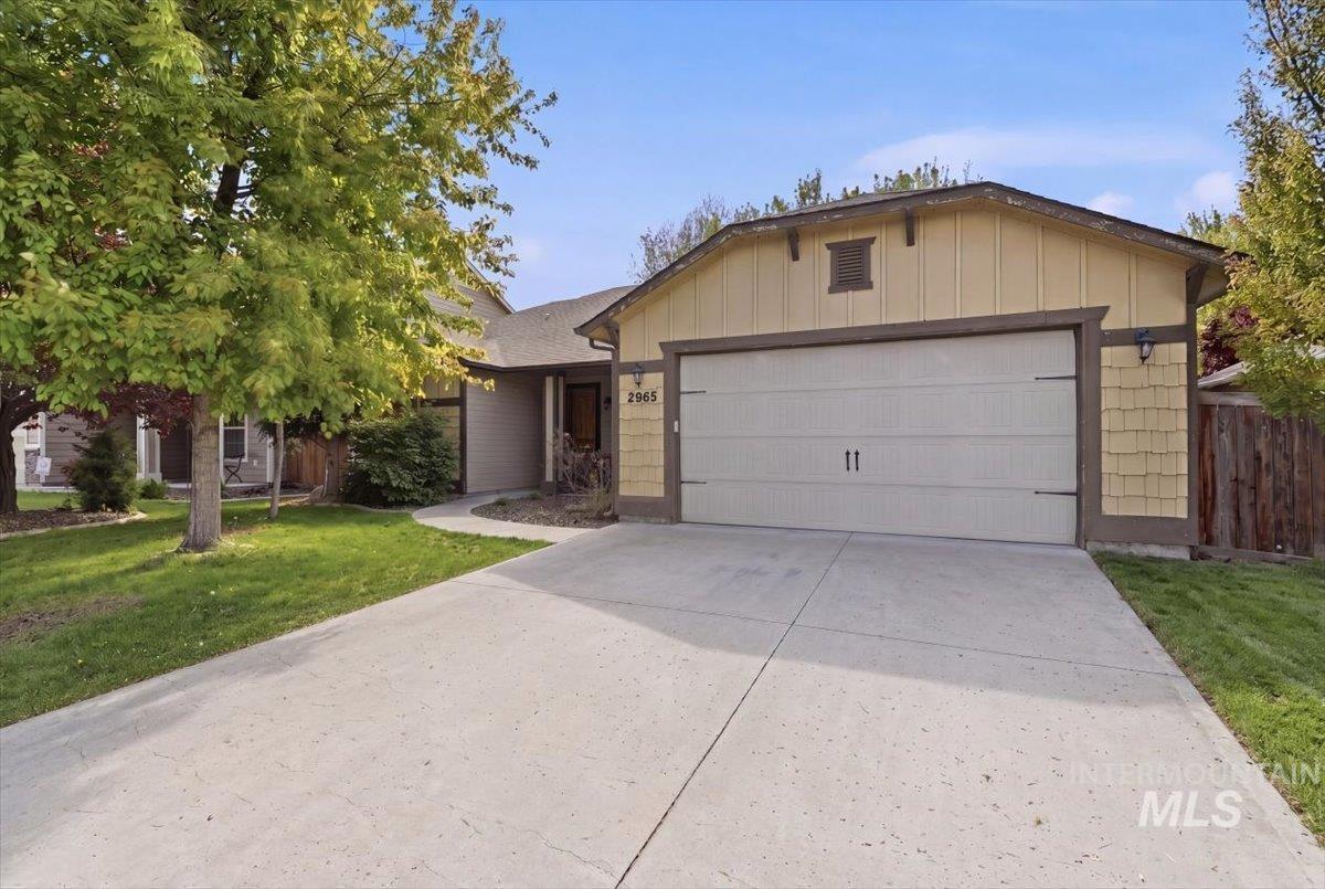 2965 North Centrepoint Way Meridian, ID 83646 - Photo 2 of 26