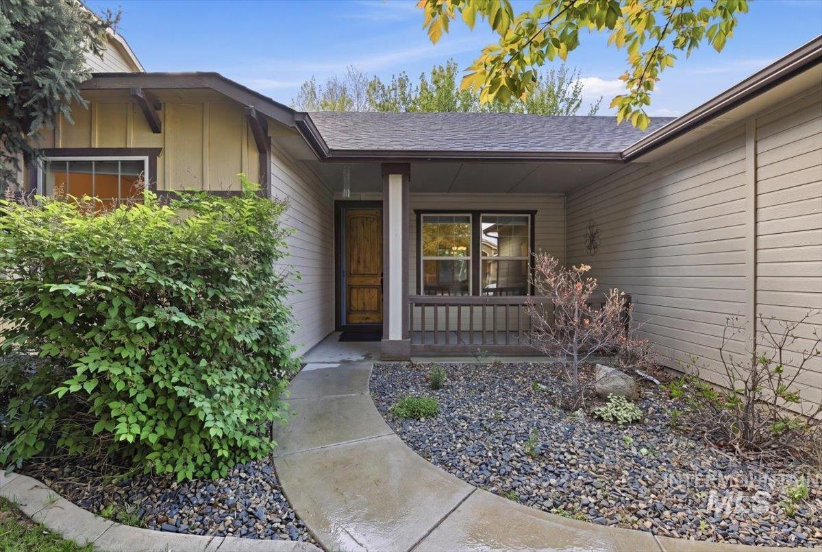 2965 North Centrepoint Way Meridian, ID 83646 - Photo 3 of 26