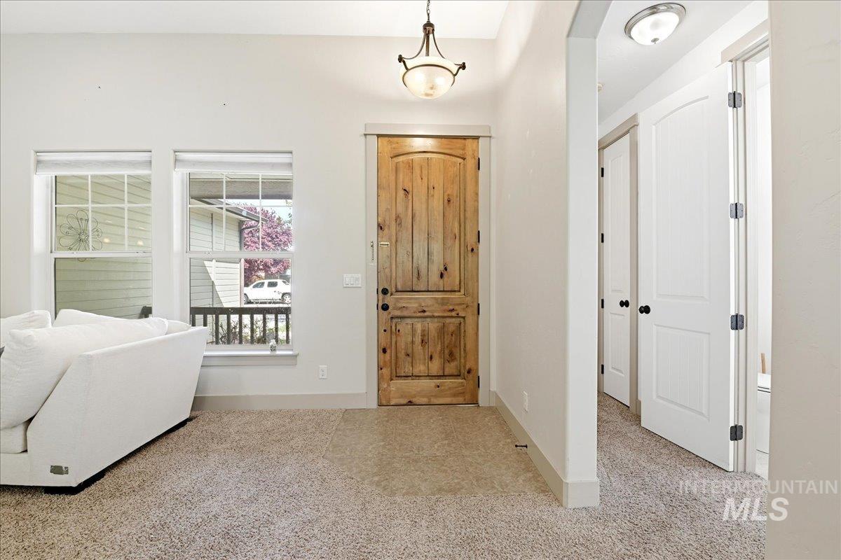 2965 North Centrepoint Way Meridian, ID 83646 - Photo 4 of 26