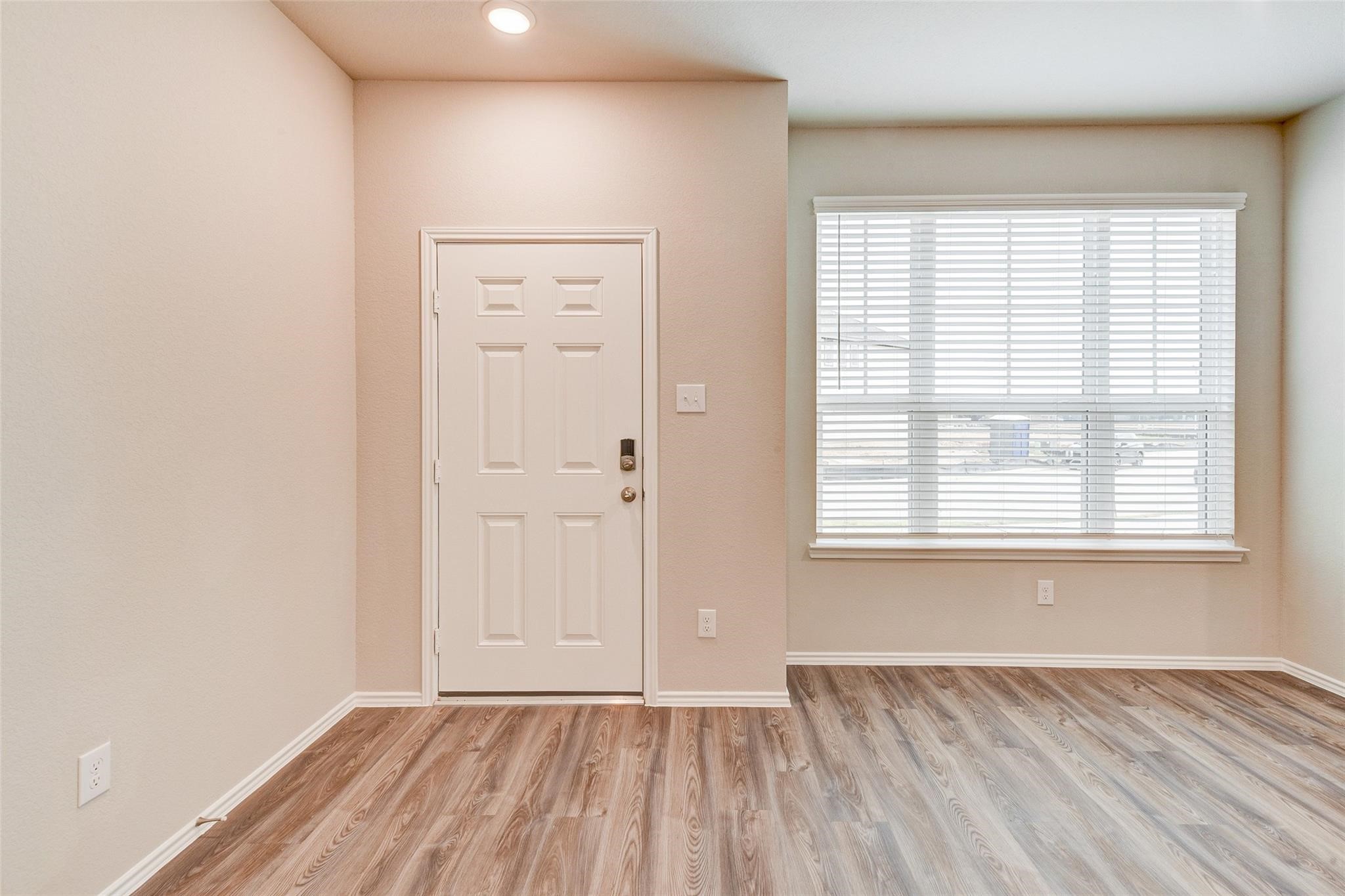 11938 Amber Oak Way Tomball, TX 77375 - Photo 3 of 27