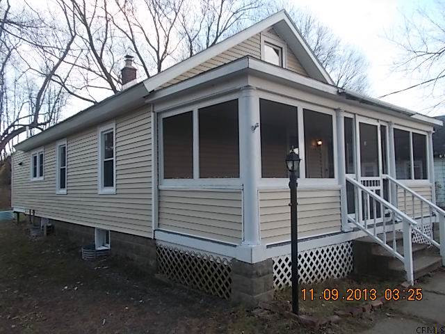 184 Fort Edward Road Moreau, NY 12828 - Photo 3 of 20 Photo 3