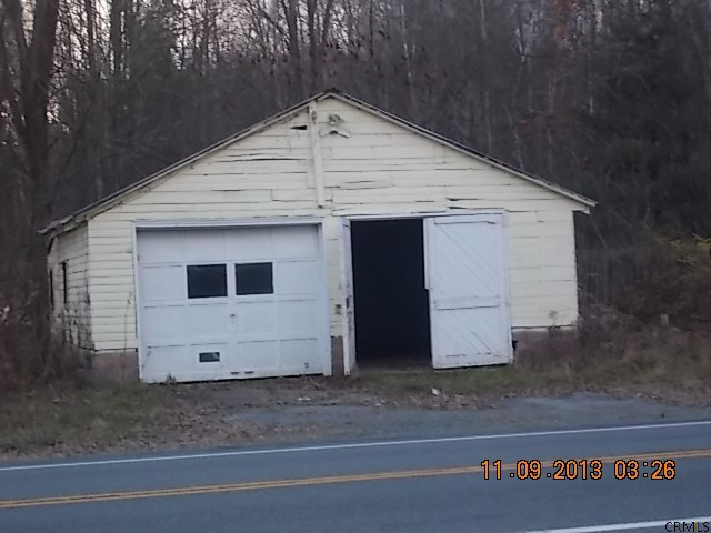 184 Fort Edward Road Moreau, NY 12828 - Photo 5 of 20 Photo 5